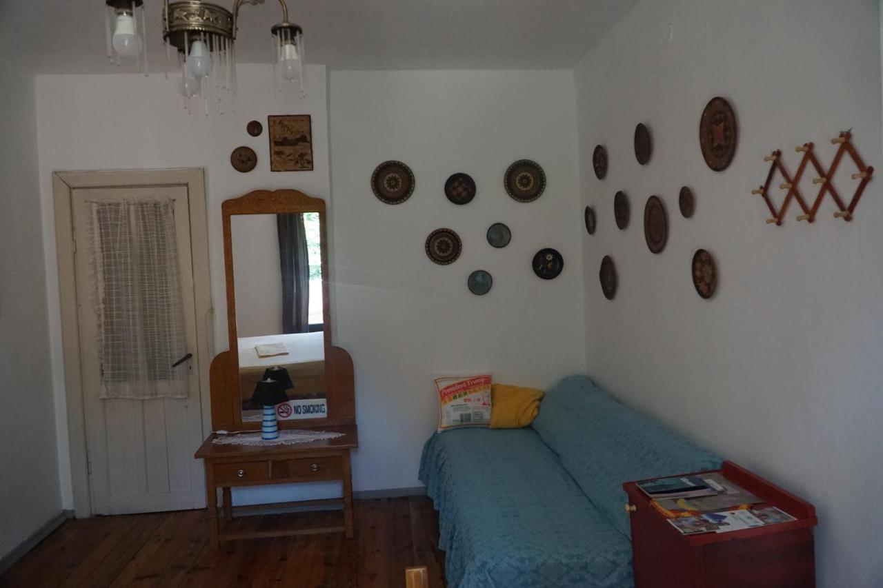 Albaniantrip Rooms And Apartments ติรานา ภายนอก รูปภาพ