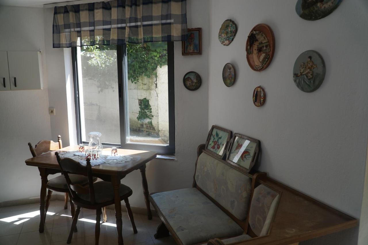 Albaniantrip Rooms And Apartments ติรานา ภายนอก รูปภาพ