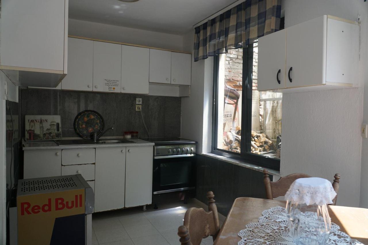Albaniantrip Rooms And Apartments ติรานา ภายนอก รูปภาพ